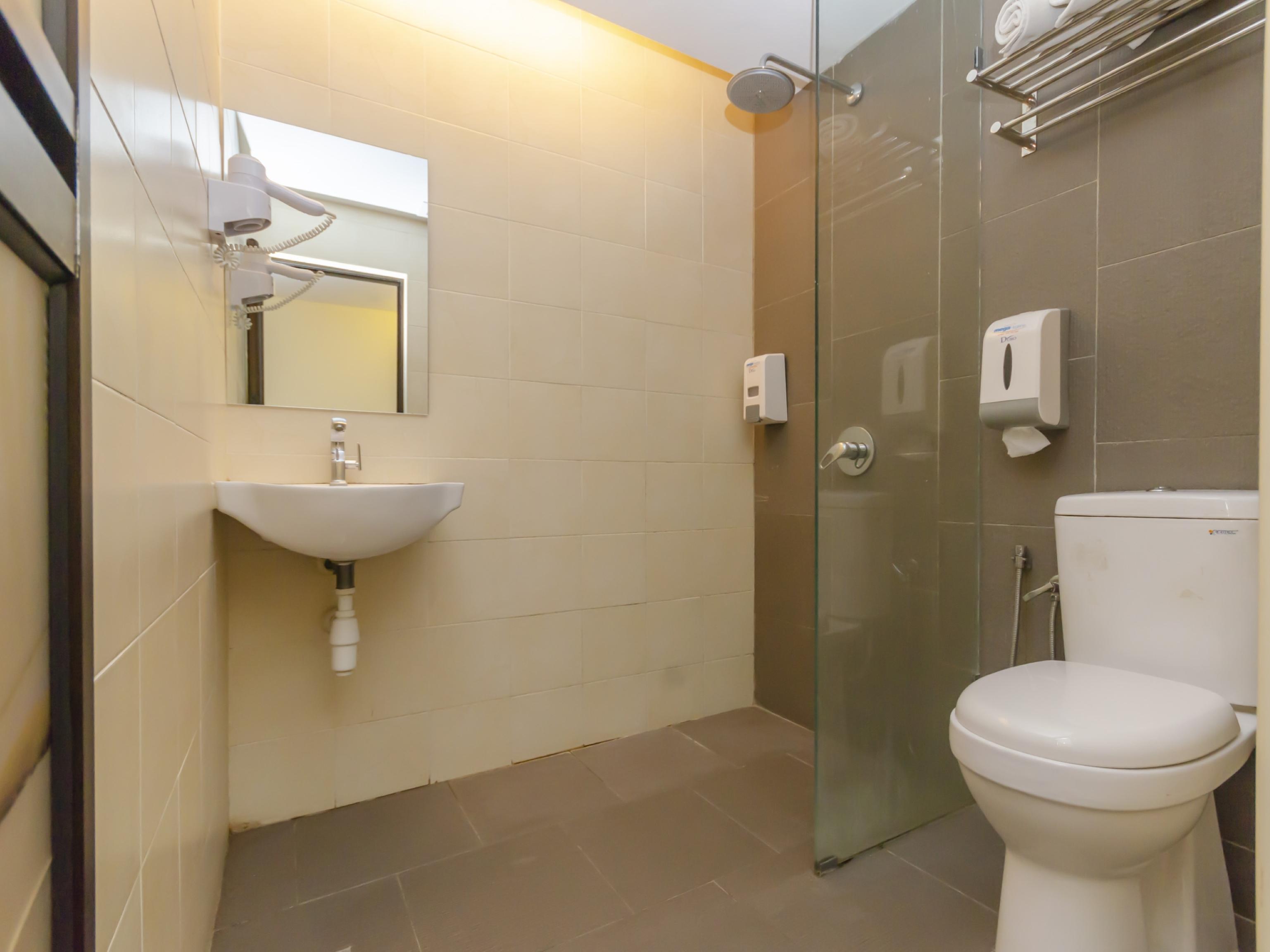 Super Oyo 1214 Oro Hotel Kluang Exterior photo