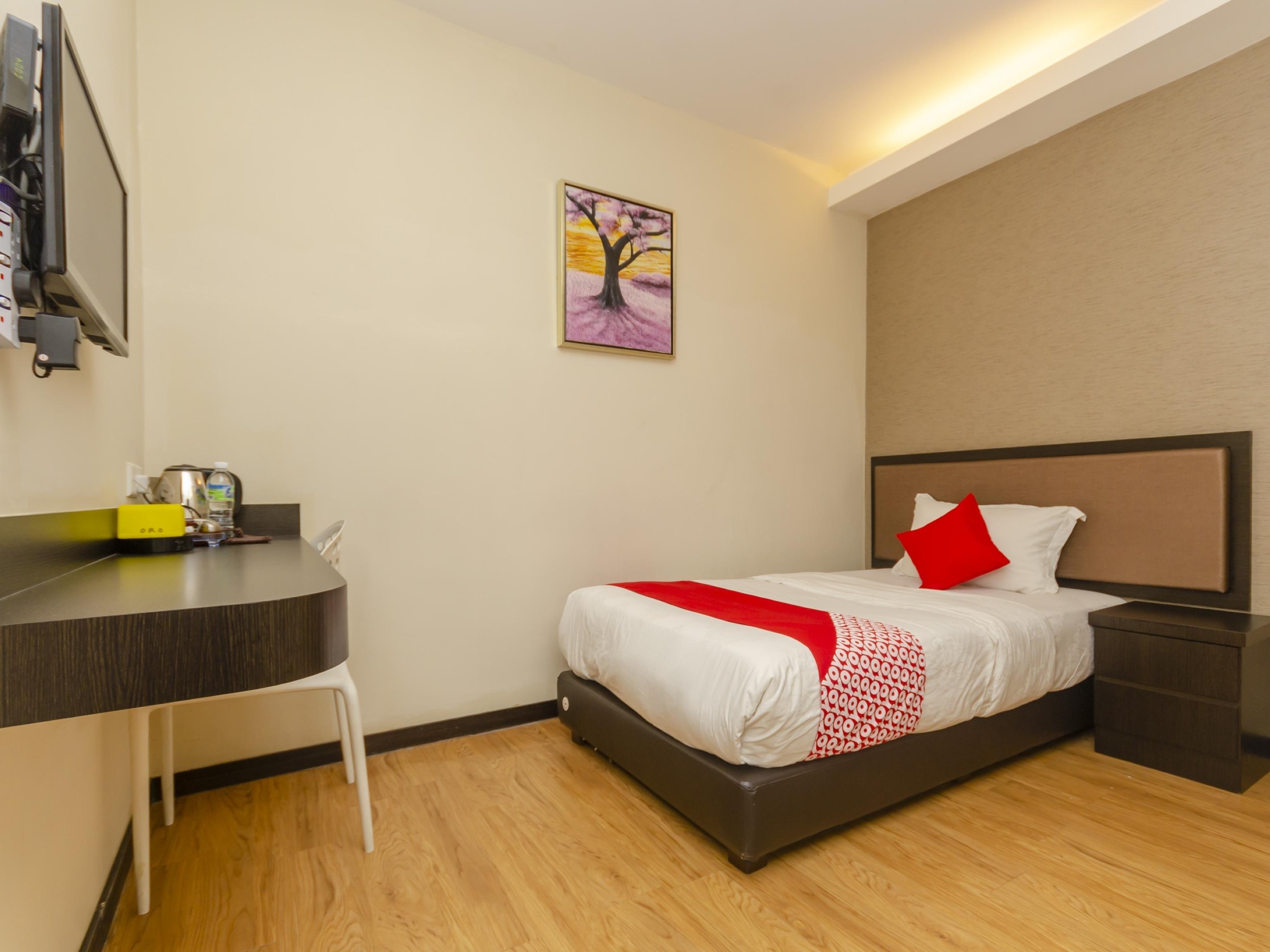 Super Oyo 1214 Oro Hotel Kluang Exterior photo
