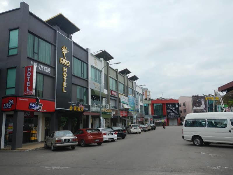 Super Oyo 1214 Oro Hotel Kluang Exterior photo